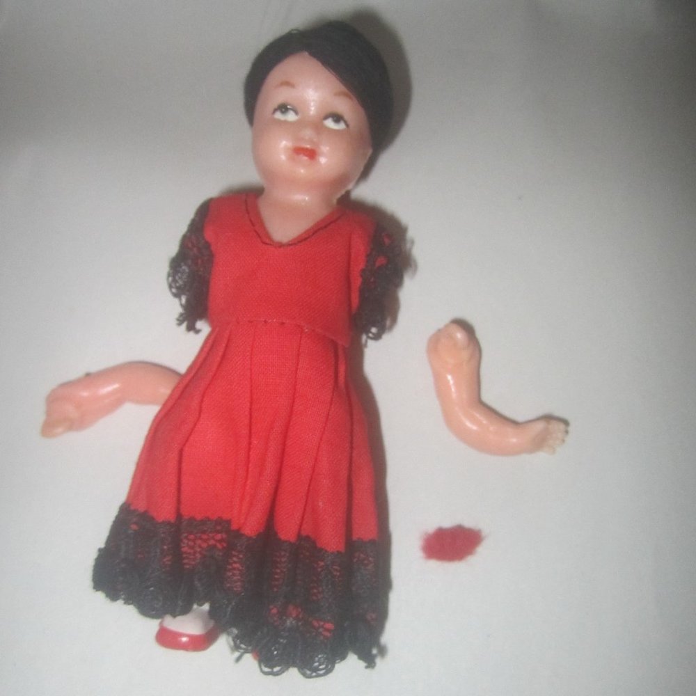 VTG 50'S-60'S SPANISH SENORITA DOLL, SMALL DOLL, IN RED & BLACK DRESS